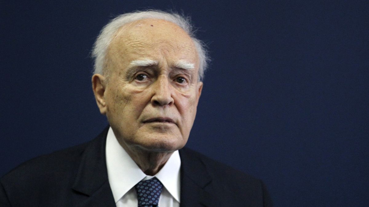 Zemřel bývalý řecký prezident Papulias, bylo mu 92 let